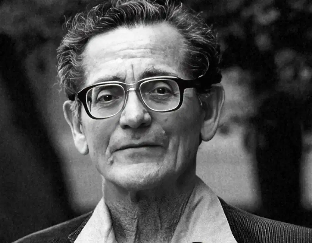 Retrato en blanco y negro del neurocientífico Benjamin Libet
